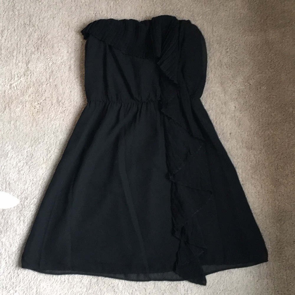 Black strapless dress! Flowy and cute!